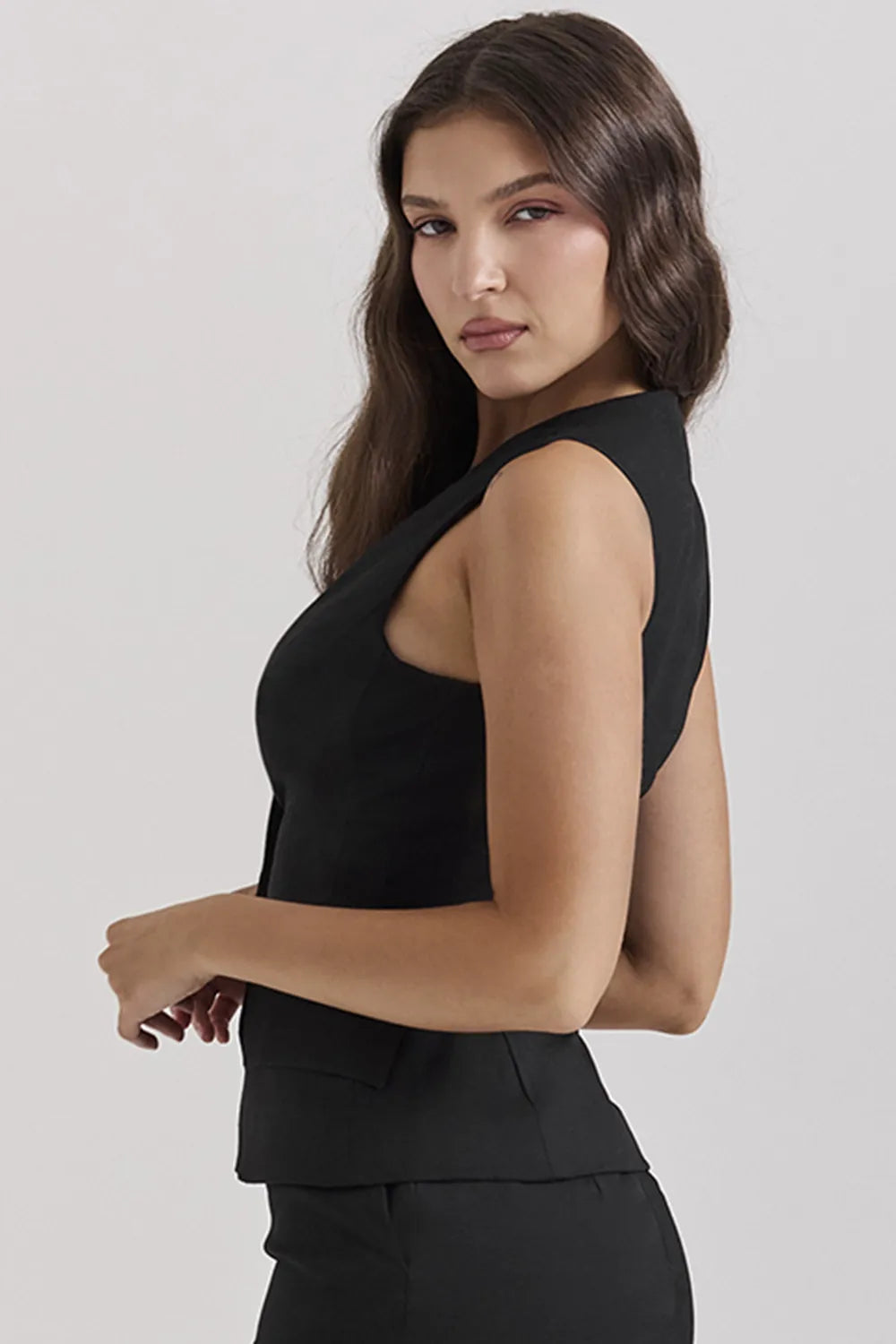 Juliet Black Sleeveless Tuxedo Top